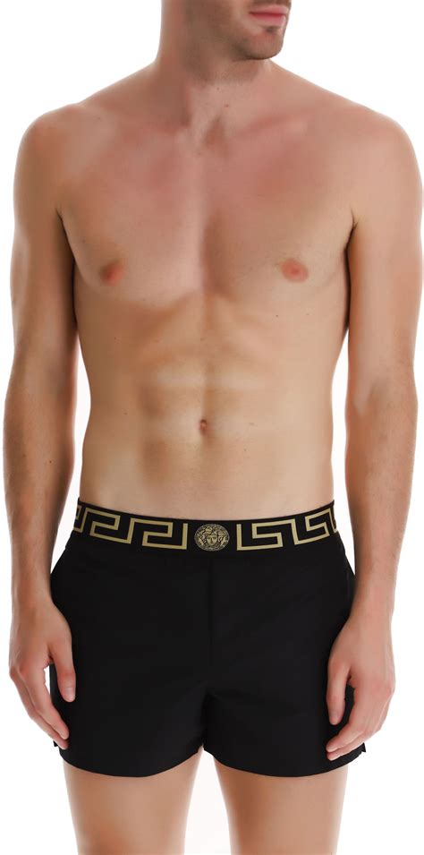 costume da mare versace uomo|Slip e costumi da bagno corti da uomo di Versace .